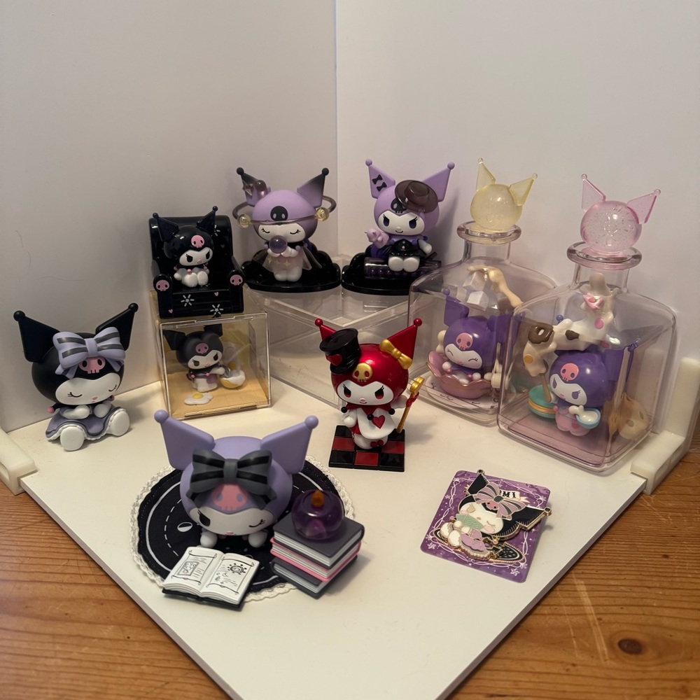 Kuromi Sanrio Figurines Lot‎ Of 9 And 1 Pin